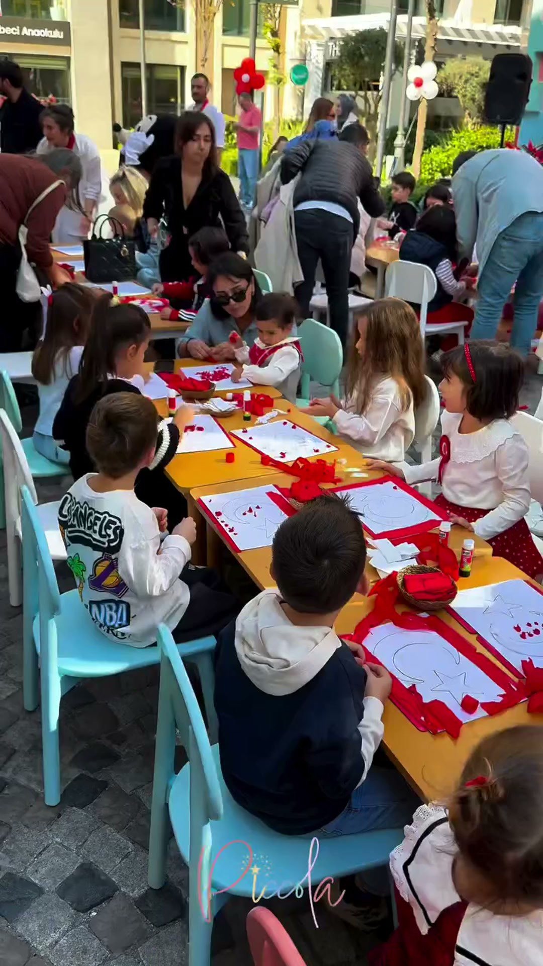 Piccola 23 Nisan şenliğinden anlar — ilk karesi